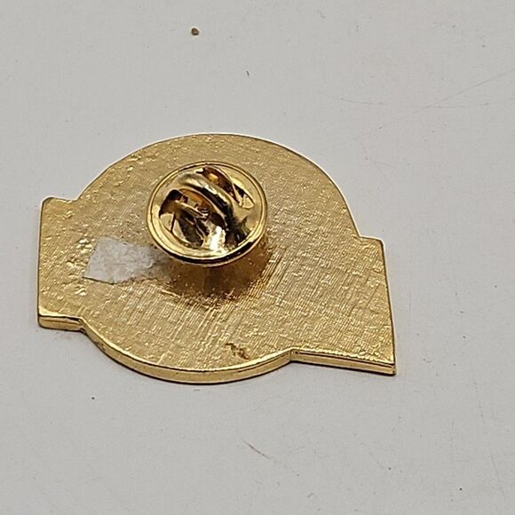 Vtg 1998  NCAA BASKETBALL FINAL FOUR ENAMEL Basketball Shaped PIN SAN ANTONIO - Picture 7 of 14